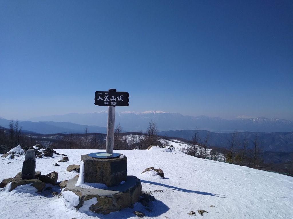 冬の入笠山山頂