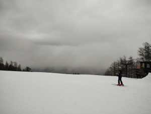 雪が降る富士見パノラマリゾート